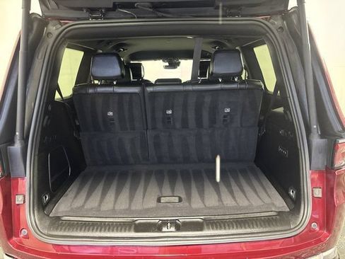 Certified 2024 Jeep Wagoneer Series III AWD/4WD image 8