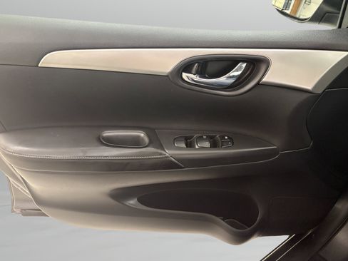 Used 2019 Nissan Sentra S image 22