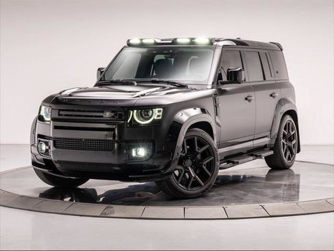 Used 2024 Land Rover Defender 110 SE AWD/4WD image 2