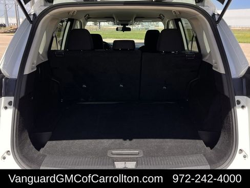 Used 2024 Nissan Rogue S image 29