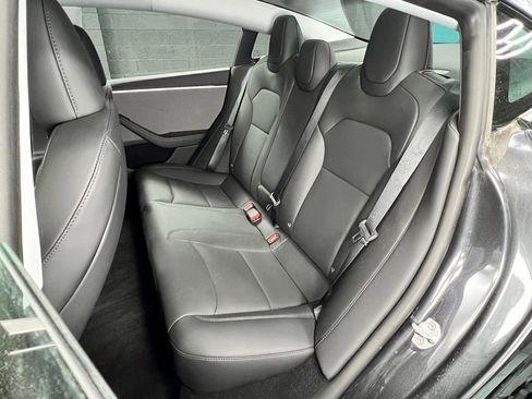 Used 2025 Tesla Model 3 Long Range RWD image 18