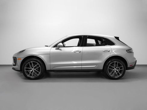 New 2026 Porsche Macan image 2