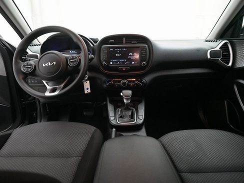 Certified 2023 Kia Soul LX w/ LX Technology Package image 5