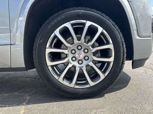 Used 2023 GMC Acadia Denali w/ Denali Ultimate Package FWD image 13