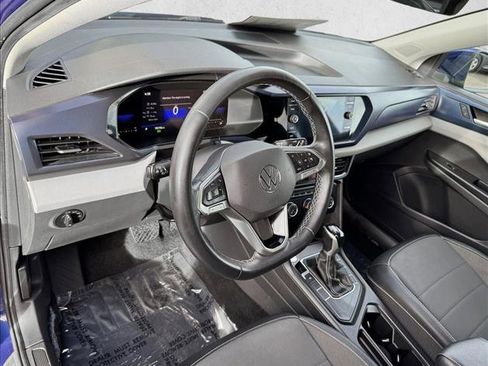 Used 2022 Volkswagen Taos SE image 11