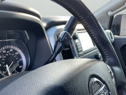 Used 2017 Nissan Titan PRO-4X w/ Pro-4x Convenience Package AWD/4WD image 27