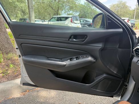Used 2026 Nissan Altima 2.5 SV FWD image 20