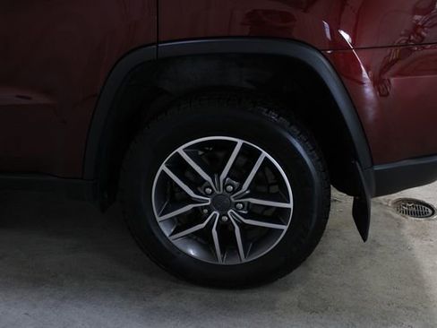 Used 2020 Jeep Grand Cherokee Limited AWD/4WD image 29