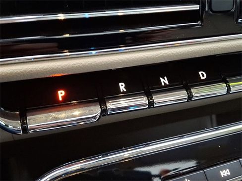 Used 2024 Lincoln Navigator Reserve image 15