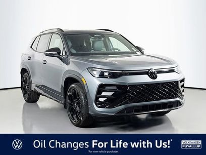 New 2025 Volkswagen Tiguan SE R-Line