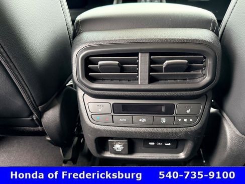 Certified 2025 Honda Pilot Elite image 46