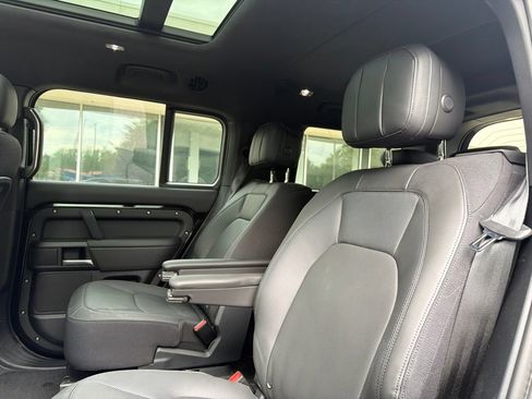 Used 2025 Land Rover Defender 130 V8 AWD/4WD image 13