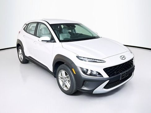 Used 2023 Hyundai Kona SE w/ Cargo Package AWD/4WD image 3