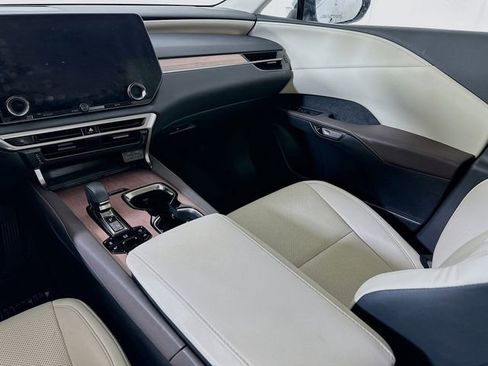 Used 2023 Lexus RX 350 Premium w/ Accessory Package AWD/4WD image 29
