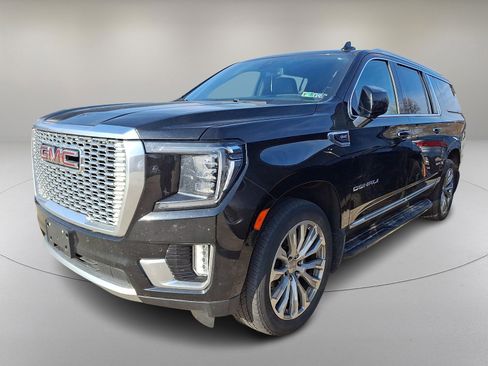Used 2022 GMC Yukon XL Denali image 5