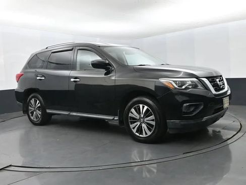 Used 2017 Nissan Pathfinder SV AWD/4WD image 2