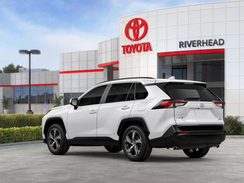 New 2025 Toyota RAV4 SE image 8
