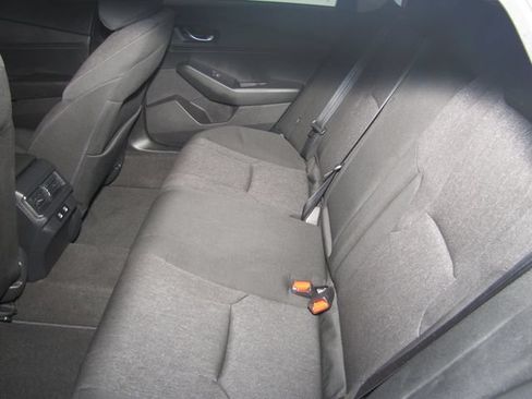 Used 2025 Honda Accord SE image 12