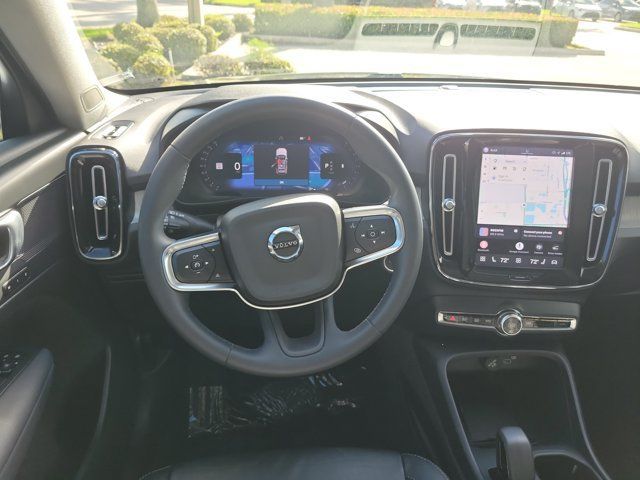 Used 2024 Volvo XC40 B5 Core w/ Protection Package Premier AWD/4WD image 17
