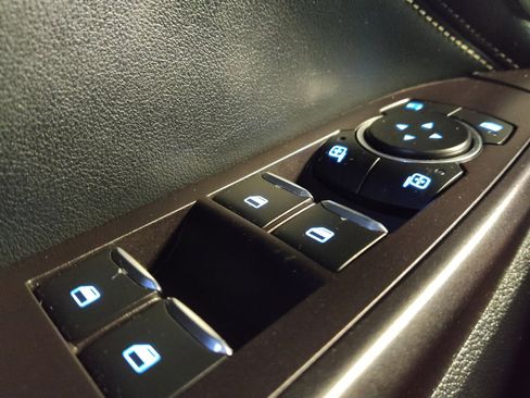 Used 2020 Ford Explorer Limited RWD image 27