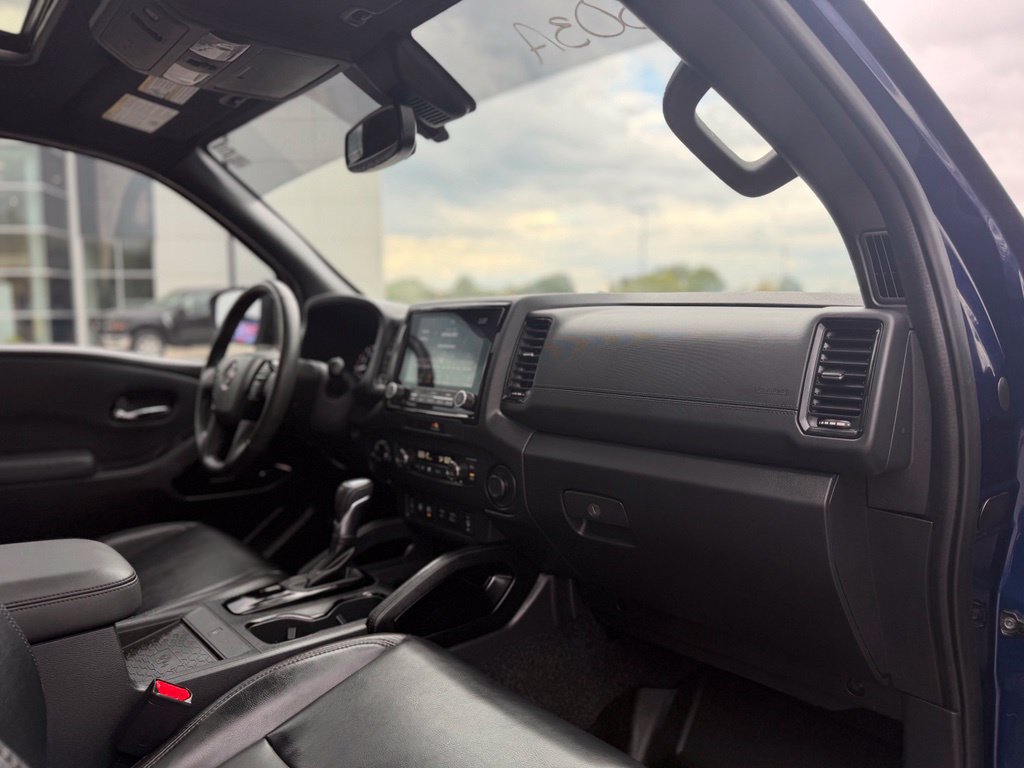 Used 2022 Nissan Frontier PRO-4X w/ Pro-4X Premium Package AWD/4WD image 8