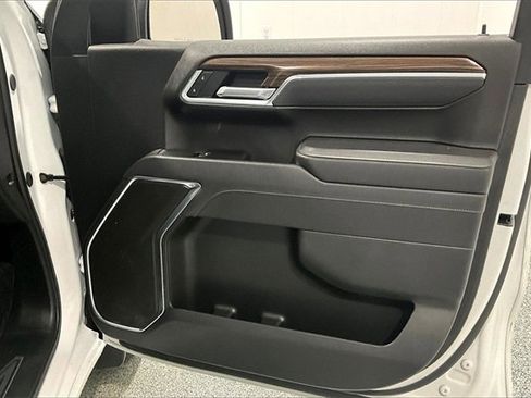 Used 2025 Chevrolet Silverado 1500 LT image 28