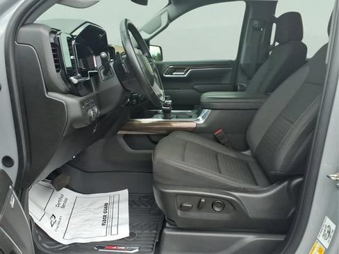 Used 2025 Chevrolet Silverado 1500 RST AWD/4WD image 18