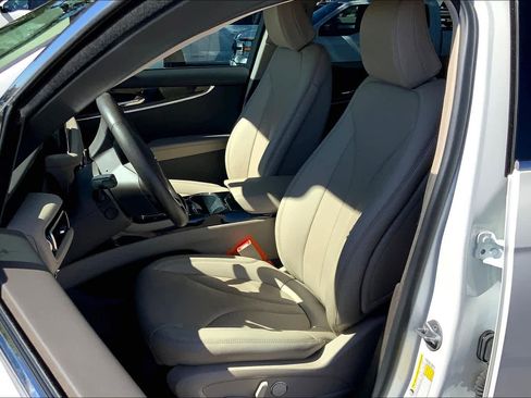 Used 2022 Lincoln Nautilus Reserve FWD image 8