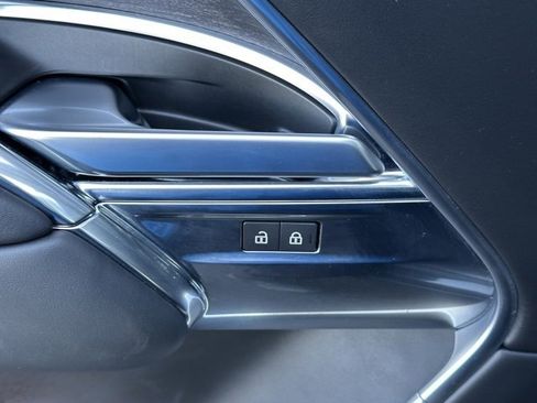 Used 2023 Land Rover Range Rover SE image 27