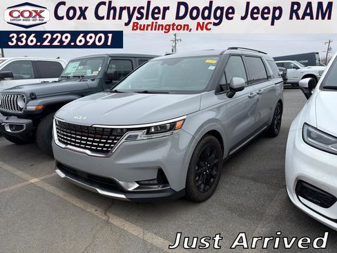 Used 2024 Kia Carnival SX Prestige image 1