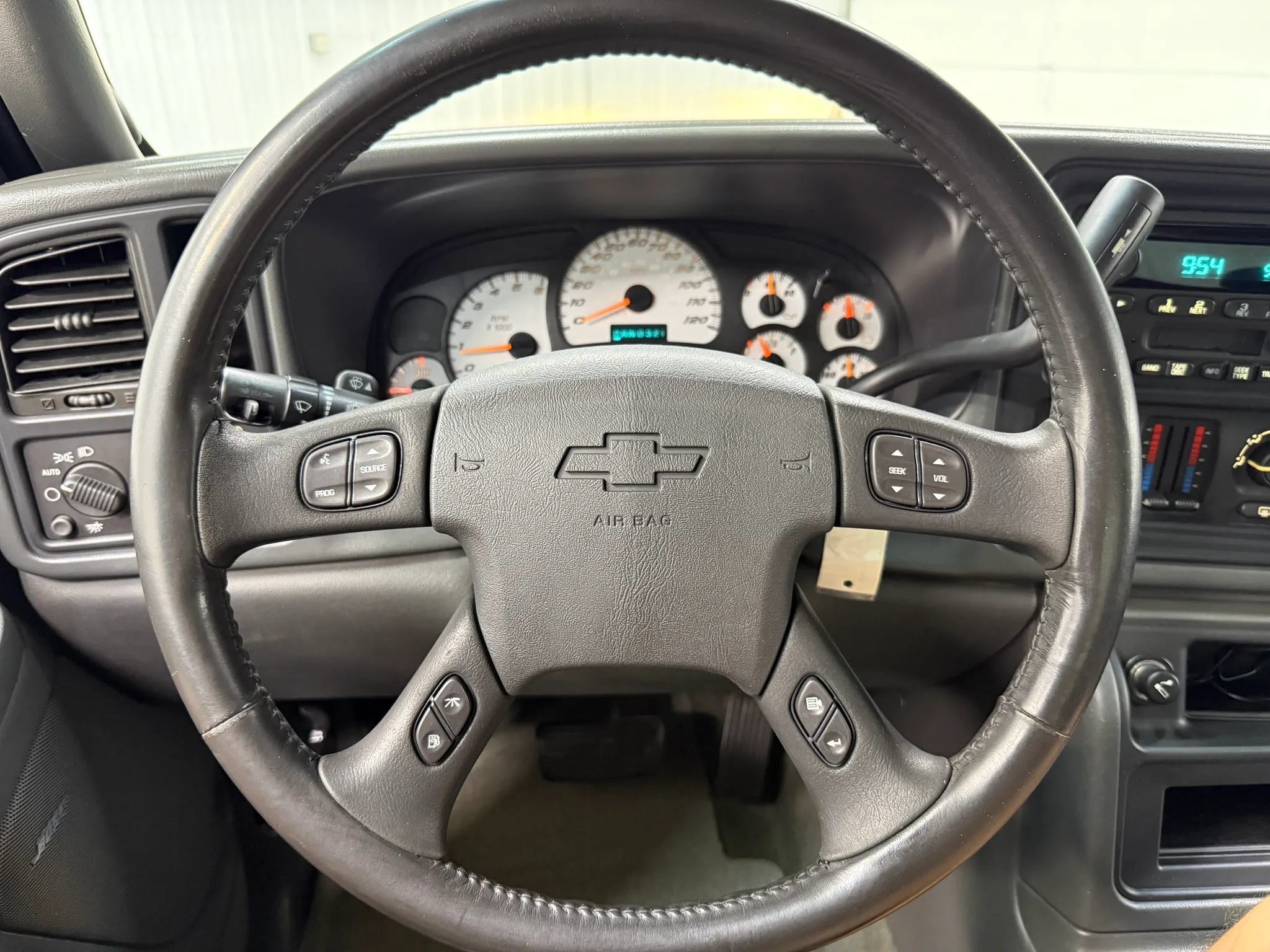 Used 2004 Chevrolet Silverado 1500 SS AWD/4WD image 19