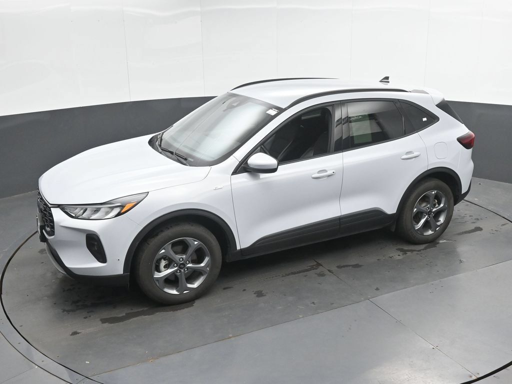 Used 2025 Ford Escape ST-Line Select AWD/4WD image 36
