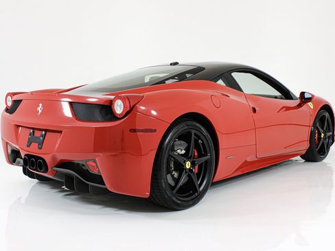 Used 2015 Ferrari 458 Italia Coupe RWD image 6