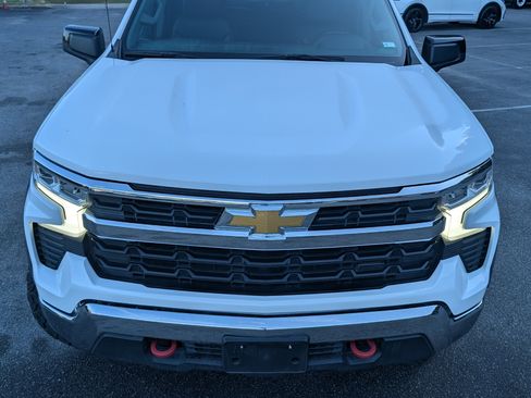 Used 2024 Chevrolet Silverado 1500 LT RWD image 12