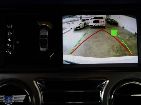 Used 2020 Rolls-Royce Dawn image 38