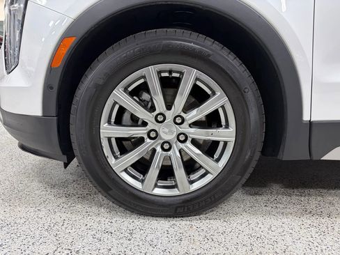 Used 2019 Cadillac XT4 Premium Luxury w/ Enhanced Visibility Package image 14