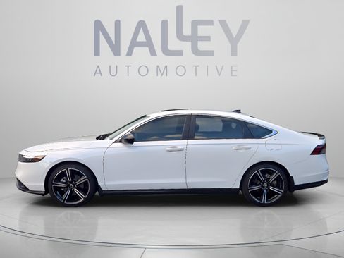 Used 2023 Honda Accord Sport image 2