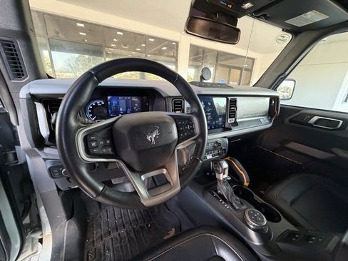 Used 2023 Ford Bronco Badlands image 8