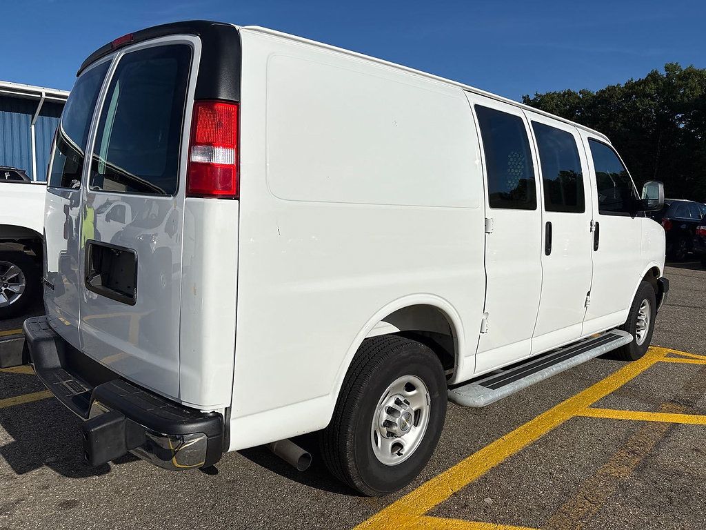 Used 2025 Chevrolet Express 2500 w/ Driver Convenience Package RWD image 3