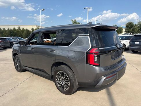 Used 2025 Nissan Armada SL RWD image 7