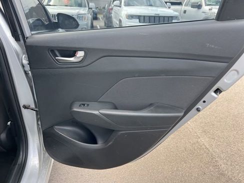 Used 2019 Hyundai Accent SEL FWD image 11