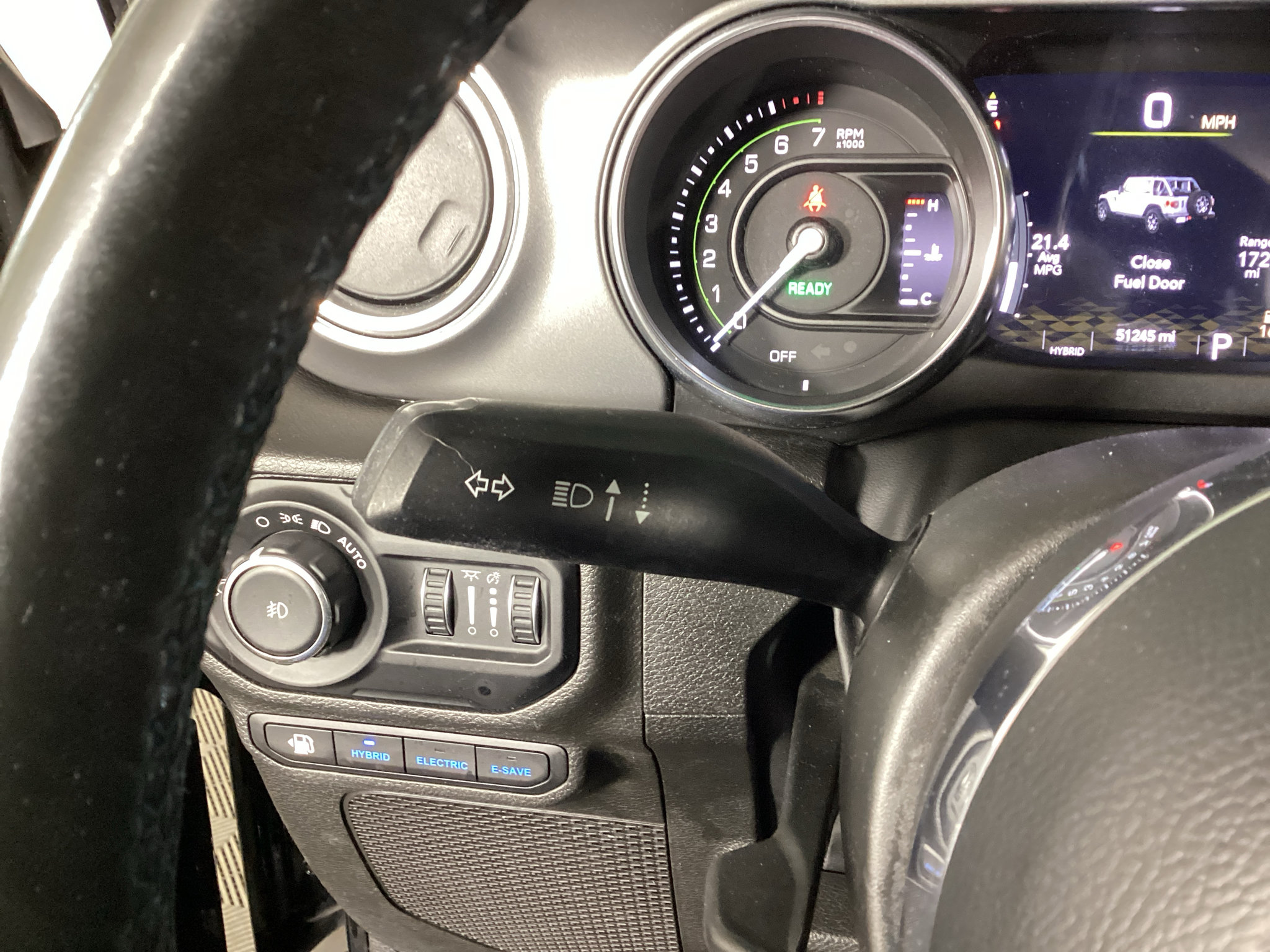 Used 2022 Jeep Wrangler Unlimited Rubicon 4xe w/ Cold Weather Group AWD/4WD image 19