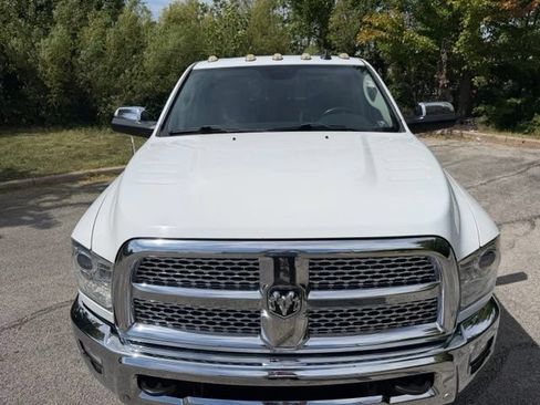 Used 2018 RAM 3500 Laramie w/ Convenience Group AWD/4WD image 11