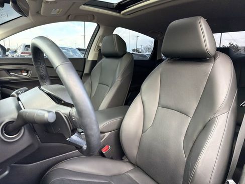 Used 2024 Honda Accord Touring image 9