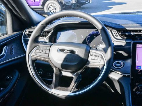 New 2025 Jeep Grand Cherokee L Limited image 16