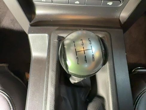 Used 2005 Ford Mustang GT RWD image 15