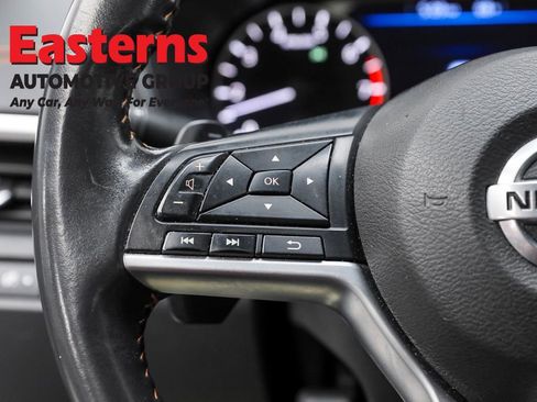 Used 2022 Nissan Altima 2.5 SR FWD image 15