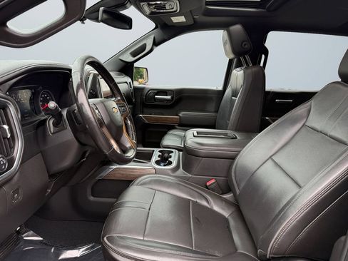 Used 2019 Chevrolet Silverado 1500 High Country w/ High Country Premium Package AWD/4WD image 9