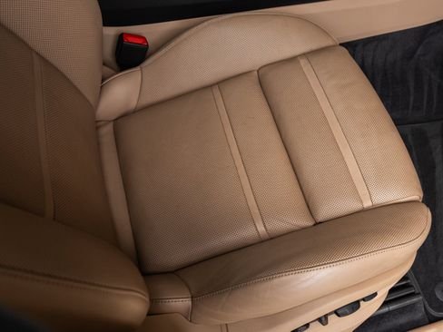 Certified 2023 Porsche Cayenne GTS AWD/4WD image 44