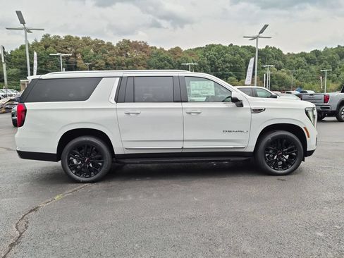New 2026 GMC Yukon XL Denali w/ Advanced Technology Package AWD/4WD image 4